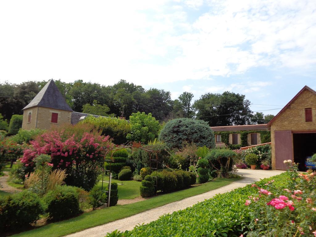 La Ferme Fleurie Hotel Ла Рок-Гажеак Екстериор снимка